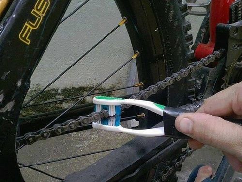 Как быстро очистить велосипедную цепь