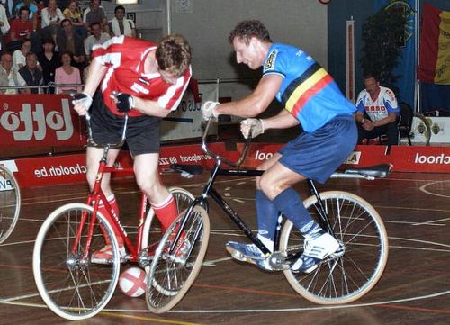 Спортивные игры на велосипеде