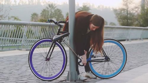 Велосипед, защищающий от кражи сам себя